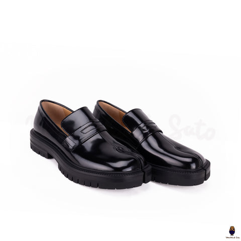 WoodchuckSato Tabi split-toe loafers flats with chunky cleated sole