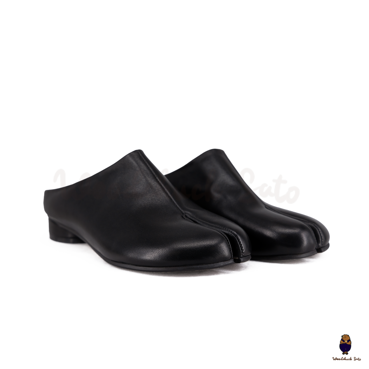 WoodchuckSato Black Grained Calf Leather Tabi Mule – WoodChuckSato
