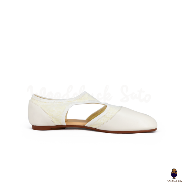 WoodchuckSato Ivory Leather & Lace Mesh Tabi Cut-Out Flats