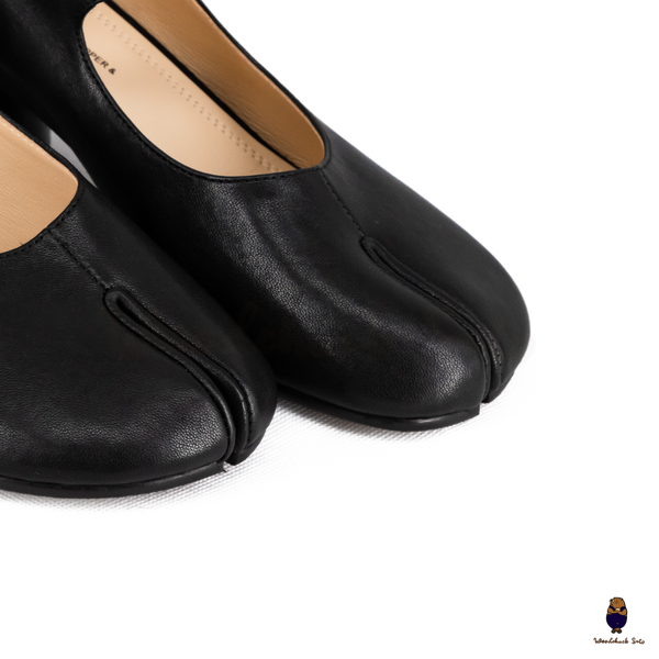 WoodchuckSato Black Leather Buckle-Strap Tabi Mary Jane 6cm Heels