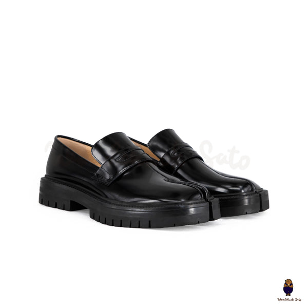 WoodchuckSato Black Fold-Heel Edge-Beaded Cowhide Leather Tabi Loafers with Removable Blue Strap and Chunky Sole