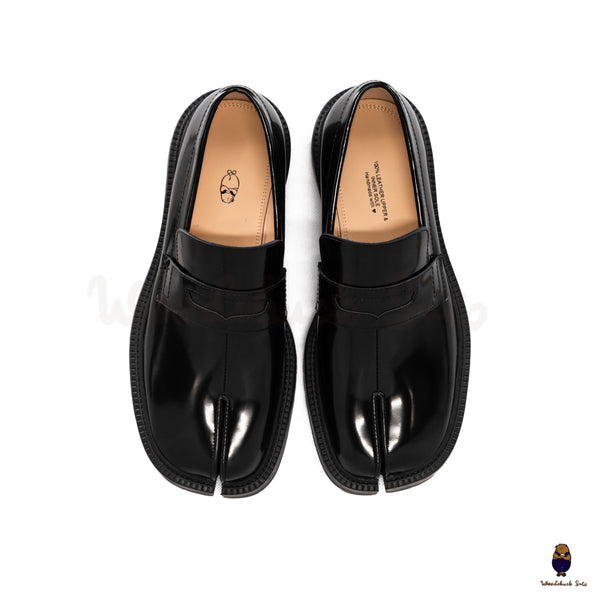 WoodchuckSato Black Fold-Heel Edge-Beaded Cowhide Leather Tabi Loafers with Removable Blue Strap and Chunky Sole
