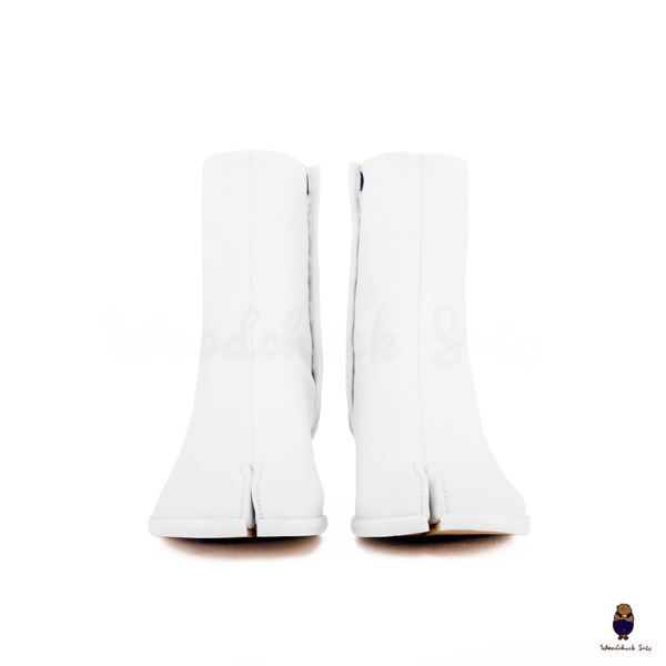WoodchuckSato White Cow Leather Tabi Ankle Boots with 3 cm Heel