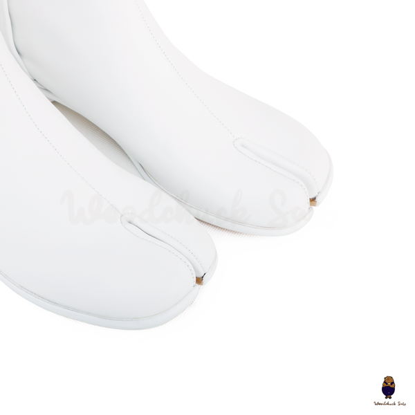 WoodchuckSato White Cow Leather Tabi Ankle Boots with 3 cm Heel