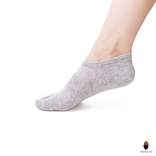 Unisex split-toe tabi cotton invisible no-show socks fit sizes EU 35-40