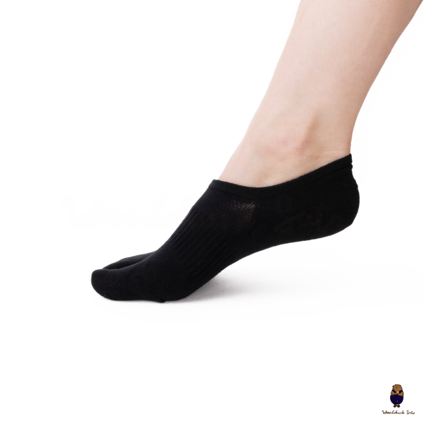 Unisex split-toe tabi cotton invisible no-show socks fit sizes EU 35-40