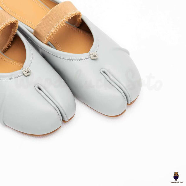 WoodChuckSato Zapatos de ballet de cuero "envejecido" con punta dividida Tabi azul claro para hombre y mujer con banda elástica Tallas EU 35-45