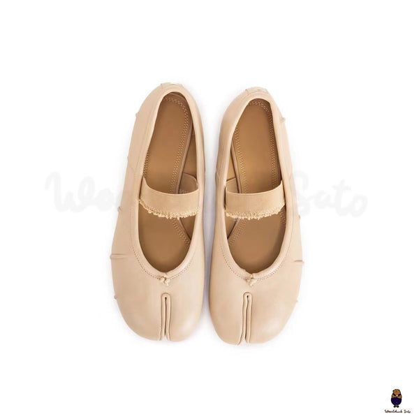 WoodChuckSato Femmes Hommes Beige Tabi Split-Toe "Distressed" Ballerines en cuir avec bande élastique Tailles EU 35-45