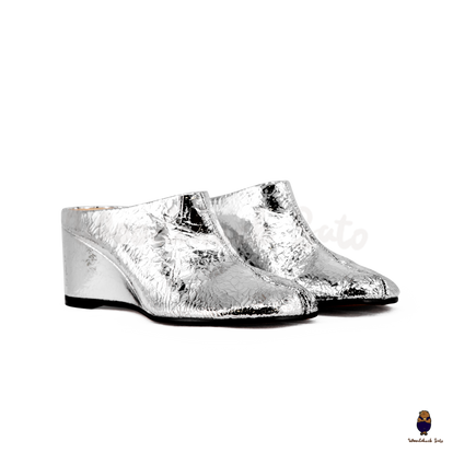 WoodchuckSato Crackled Silver Leather Tabi Slip-On Wedge Mules