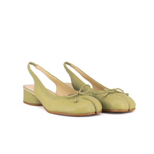 WoodchuckSato Green Sheep Leather Slingback Tabi Bow Pumps with Elastic Band