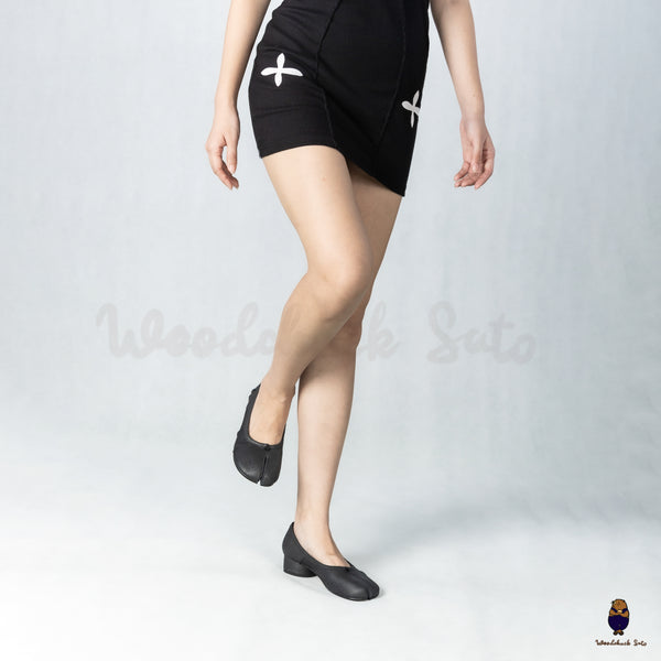 WoodChuckSato Black Tabi Split-Toe Knife-Cut Cowhide Mary Jane Shoes with 3cm Heel & Ruched