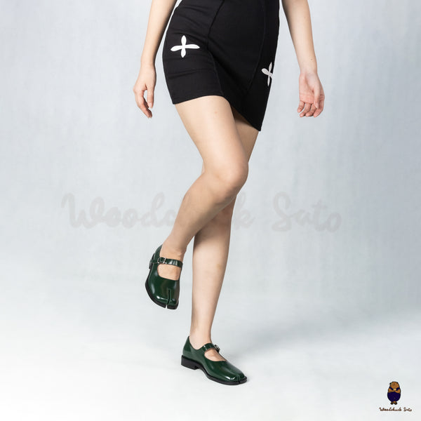 WoodchuckSato Forest Green Edge-Beaded Cowhide Leather Tabi Mary Jane Shoes