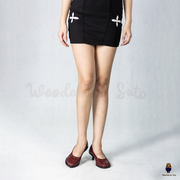 WoodchuckSato Burgundy Leather Tabi Pumps with Elasticized Top 5cm Flared Heel