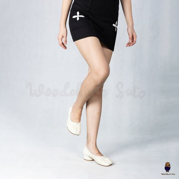 WoodChuckSato Lvory Tabi Split-Toe Knife-Cut Cowhide Mary Jane Shoes with 3cm Heel & Ruched