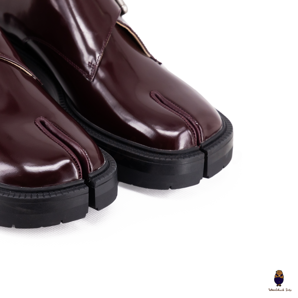 WoodchuckSato Burgundy Patent Leather Tabi Loafers with Buckle Strap
