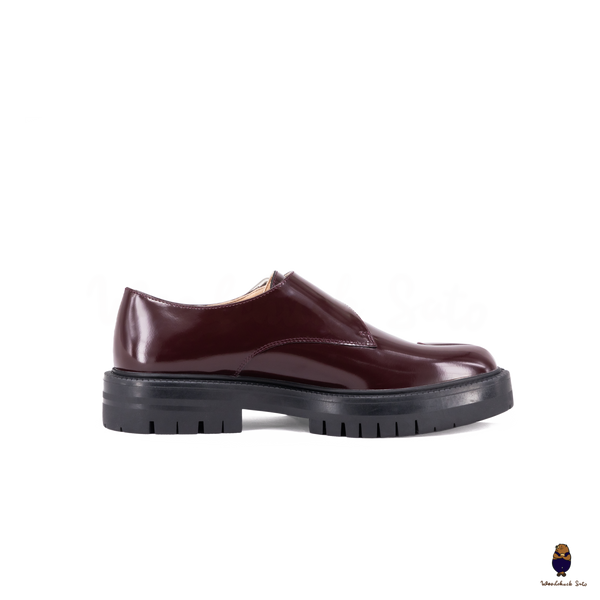 WoodchuckSato Burgundy Patent Leather Tabi Loafers with Buckle Strap