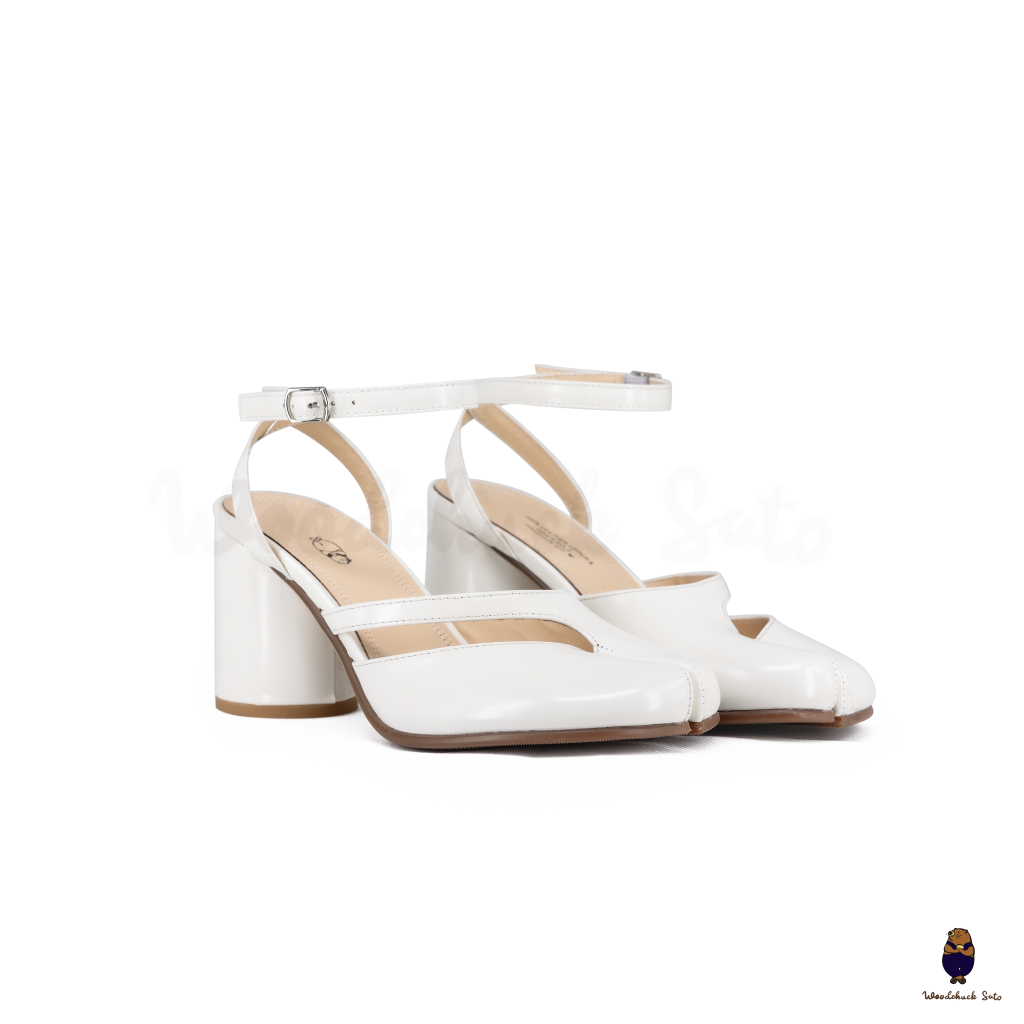 WoodchuckSato White Edge-beaded Cowhide Leather Tabi Ankle Strap Block Heel