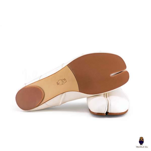 WoodchuckSato White Leather Tabi Flats with Ruched and Beige Elastic Strap