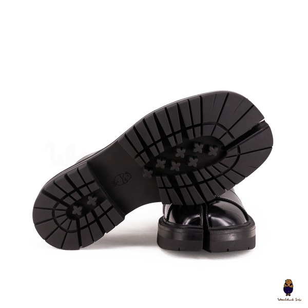WoodchuckSato Unisex Black Glossy Leather Tabi Lace-Up Shoes – Chunky Sole Edition