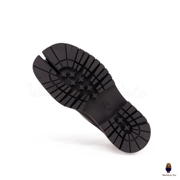 WoodchuckSato Unisex Black Glossy Leather Tabi Lace-Up Shoes – Chunky Sole Edition