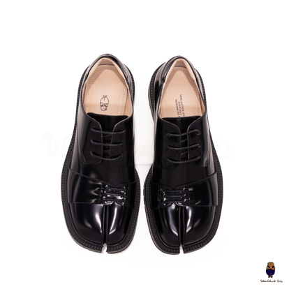 WoodchuckSato Unisex Black Glossy Leather Tabi Lace-Up Shoes