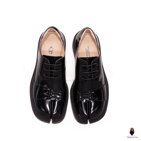 WoodchuckSato Unisex Black Glossy Leather Tabi Lace-Up Shoes – Chunky Sole Edition