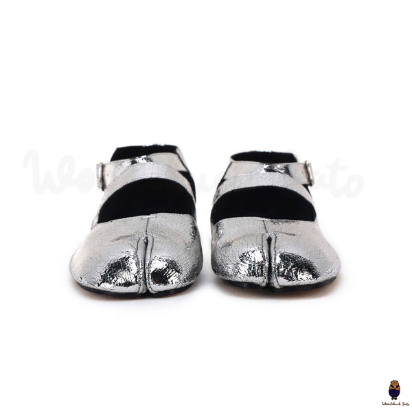 WoodChuckSato Zapatos Mary Jane de cuero de oveja con punta dividida Tabi plateado agrietado para hombre y mujer con correa con hebilla Tallas EU 35-44