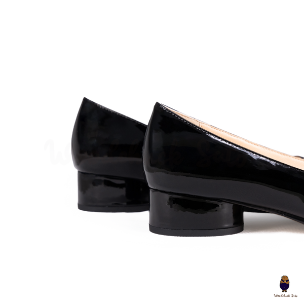 WoodchuckSato Glossy Black Patent Leather Tabi 3cm Heel Height Pumps