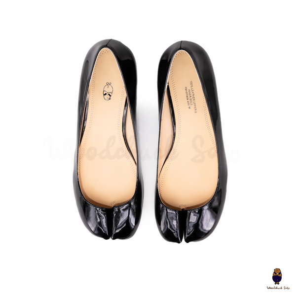 WoodchuckSato Glossy Black Patent Leather Tabi 3cm Heel Height Pumps