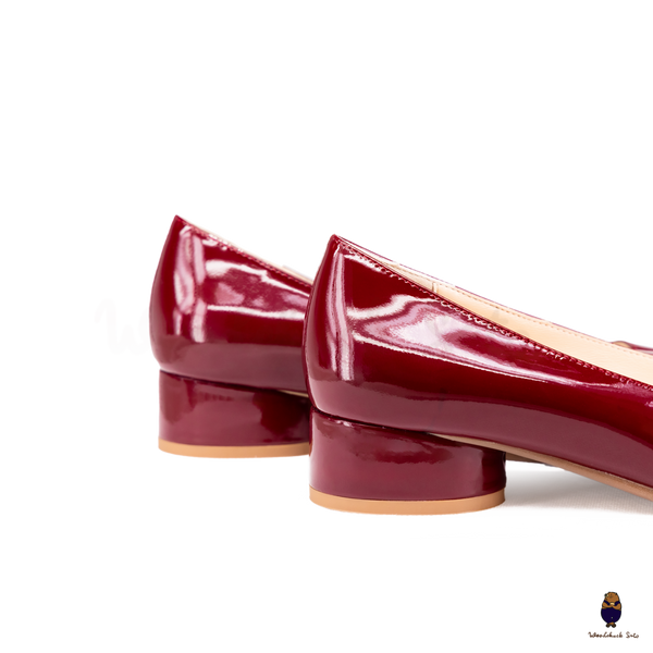 WoodchuckSato Glossy Red Patent Leather Tabi 3cm Heel Height Pumps