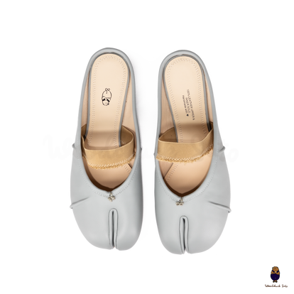 WoodchuckSato Baby Blue Fold Leather Tabi Slip-On Flats with Beige