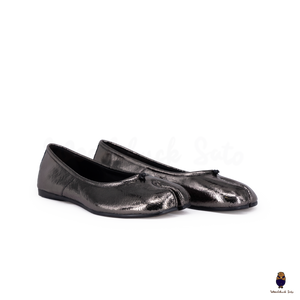 WoodChuckSato Cracked Metallic Black Sheep Leather Tabi Ballet Flats