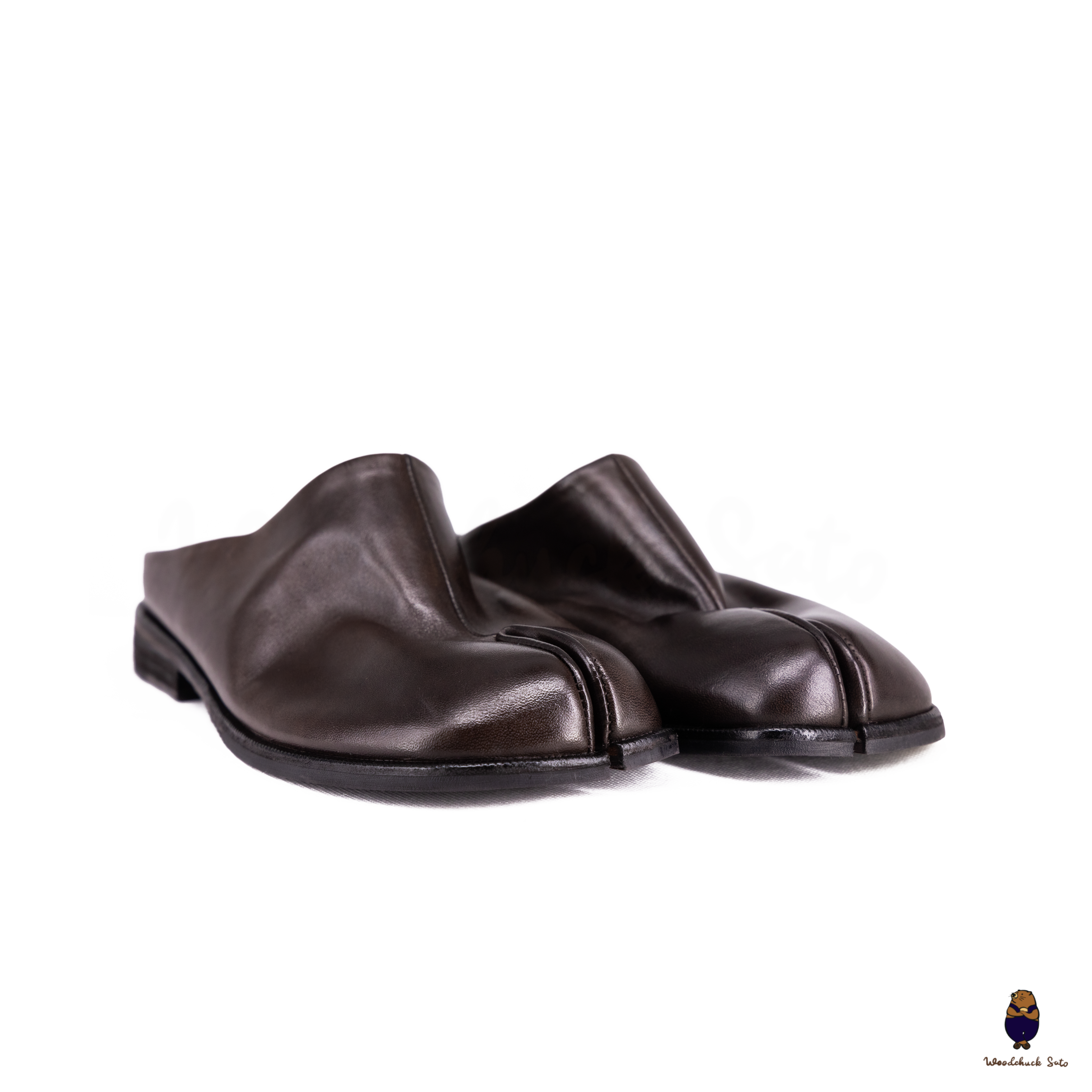 スコディッシュ Woodchuck Sato Dark Espresso Horse Leather Tabi Mules – WoodChuckSato