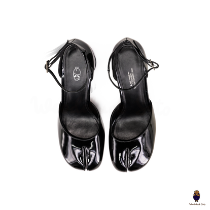 靴 Tabi Heels WoodChuckSato Black Tabi Split-Toe Leather Hollow Design