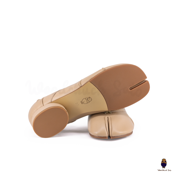 WoodchuckSato Beige Leather Tabi Pumps with 3cm Heel & Knotted Front Detail