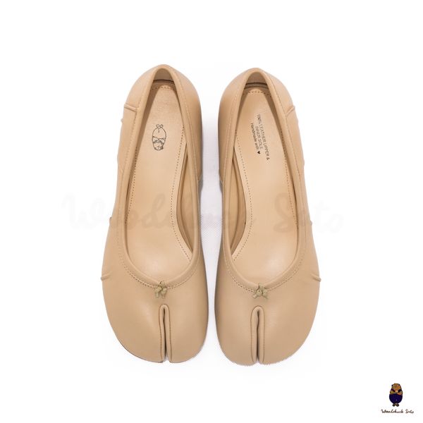 WoodchuckSato Beige Leather Tabi Pumps with 3cm Heel & Knotted Front Detail