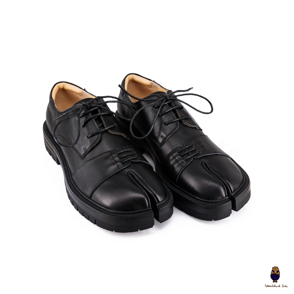 WoodchuckSato Unisex Black Leather Tabi Lace-Up Derby Shoes with Chunky Rubber Sole