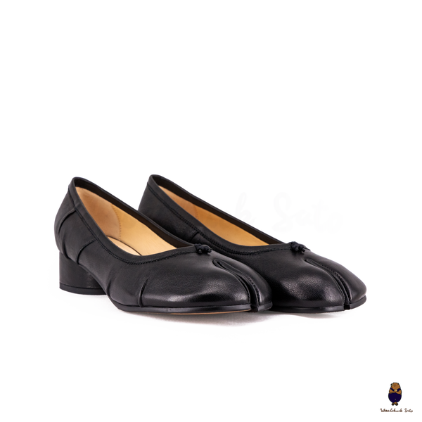 WoodchuckSato Black Leather Tabi Pumps with 3cm Heel & Knotted Front Detail