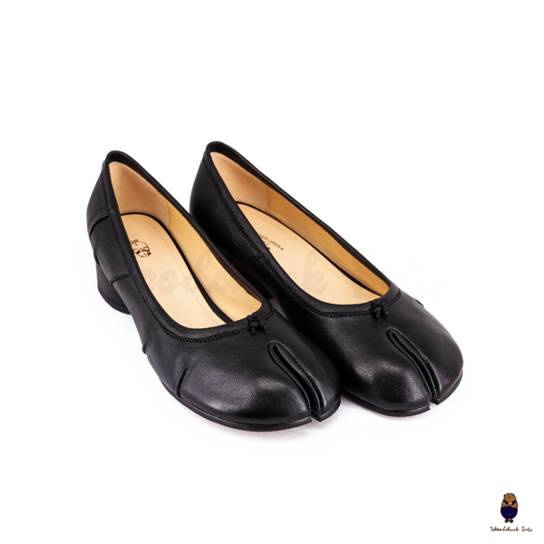 WoodchuckSato Black Leather Tabi Pumps with 3cm Heel & Knotted Front Detail