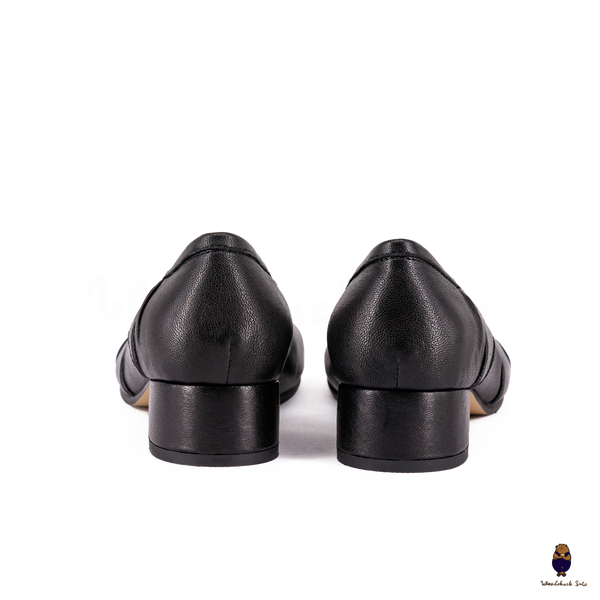 WoodchuckSato Black Leather Tabi Pumps with 3cm Heel & Knotted Front Detail
