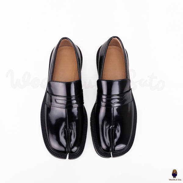 WoodchuckSato Tabi split-toe loafers flats with chunky cleated sole