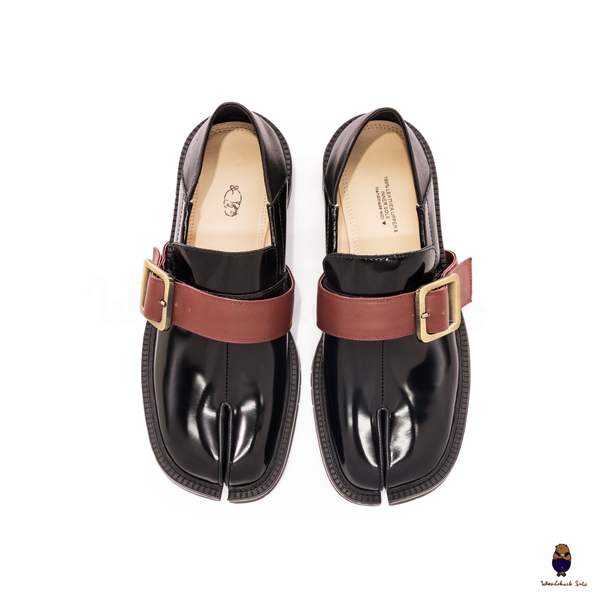 WoodchuckSato Black Fold-Heel Edge-Beaded Cowhide Leather Tabi Loafers with Removable Red Strap and Chunky Sole