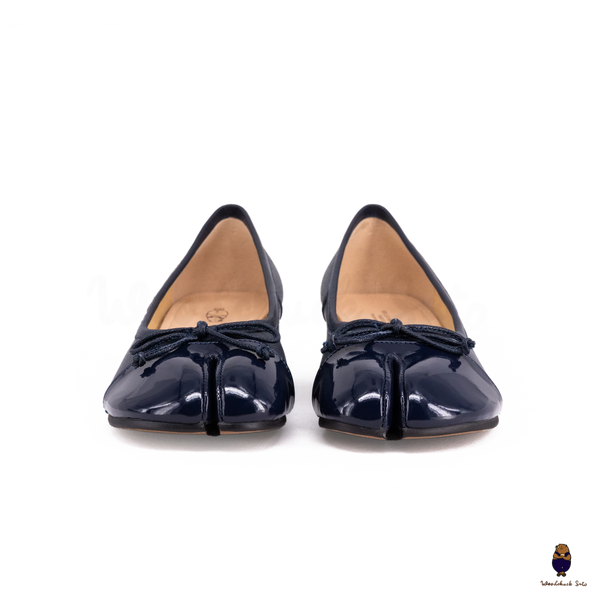 WoodChuckSato Navy Tabi Split-Toe Patent Cow Leather Mary Jane Shoes with 3cm Heel & Bow