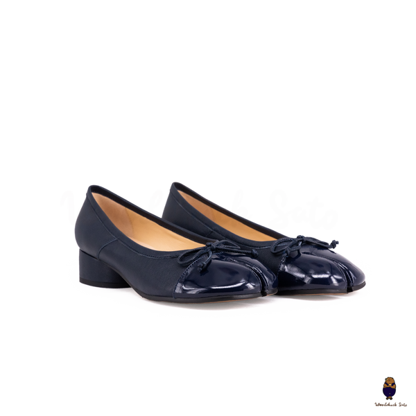 WoodChuckSato Navy Tabi Split-Toe Patent Cow Leather Mary Jane Shoes with 3cm Heel & Bow