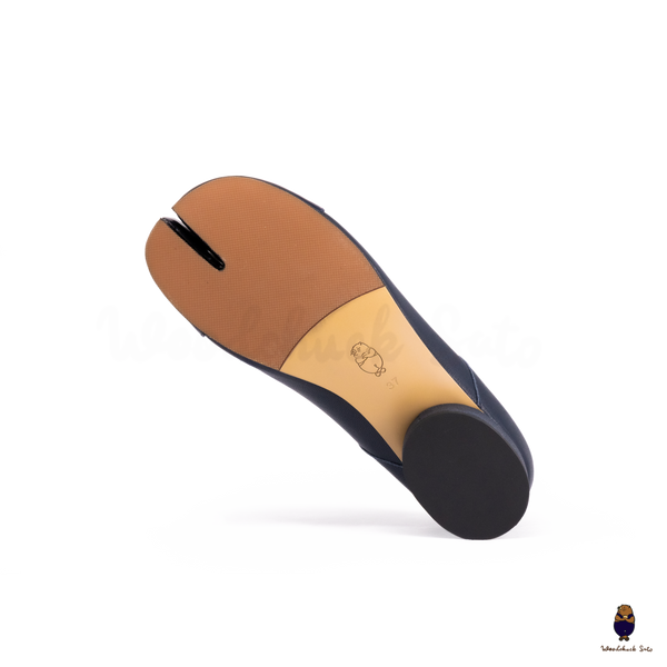 WoodChuckSato Navy Tabi Split-Toe Patent Cow Leather Mary Jane Shoes with 3cm Heel & Bow