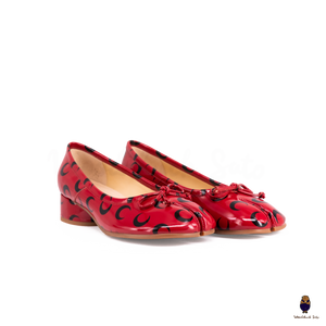 WoodChuckSato Red Patent Leather Tabi Mary Janes with 3cm Heel, Bow & Black Crescent Print