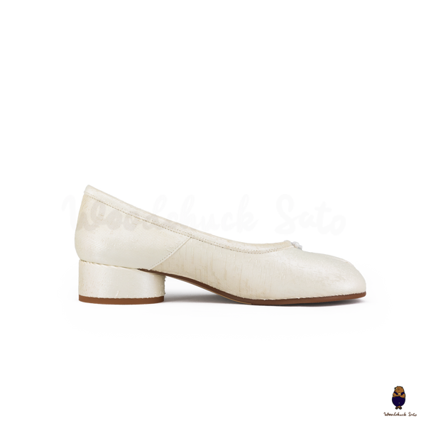 WoodChuckSato Lvory Tabi Split-Toe Knife-Cut Cowhide Mary Jane Shoes with 3cm Heel & Ruched Detailing