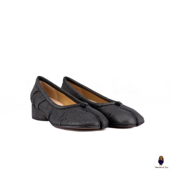 WoodChuckSato Black Tabi Split-Toe Knife-Cut Cowhide Mary Jane Shoes with 3cm Heel & Ruched Detailing