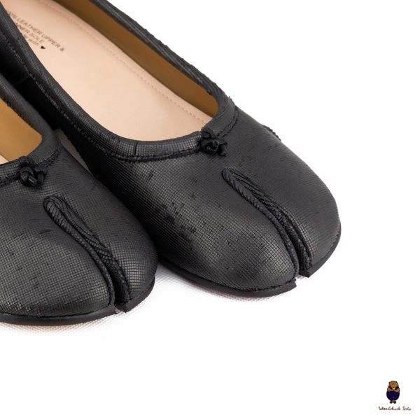 WoodChuckSato Black Tabi Split-Toe Knife-Cut Cowhide Mary Jane Shoes with 3cm Heel & Ruched Detailing