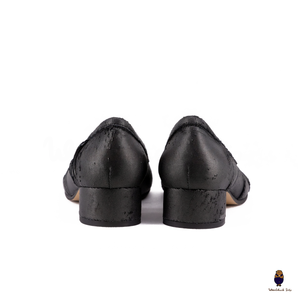 WoodChuckSato Black Tabi Split-Toe Knife-Cut Cowhide Mary Jane Shoes with 3cm Heel & Ruched Detailing
